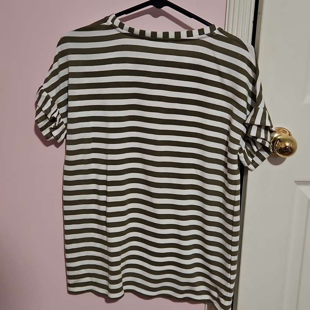 Striped Short Sleeve Women's Tee in Gteen and White - Picture 4 of 4
